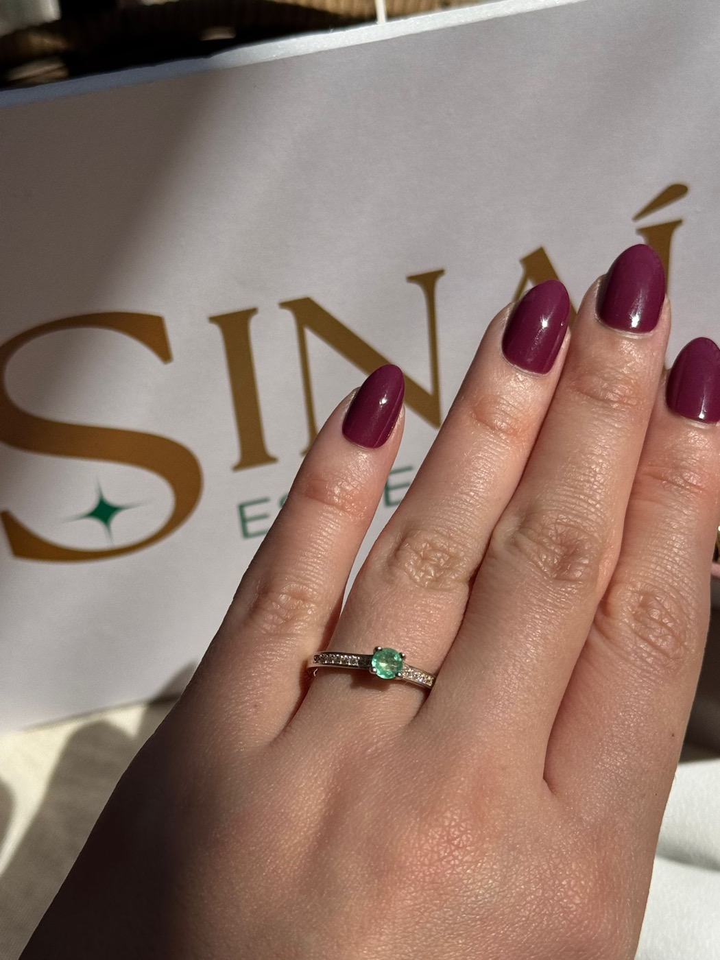 Anillo de plata de ley 925 con esmeralda colombiana natural