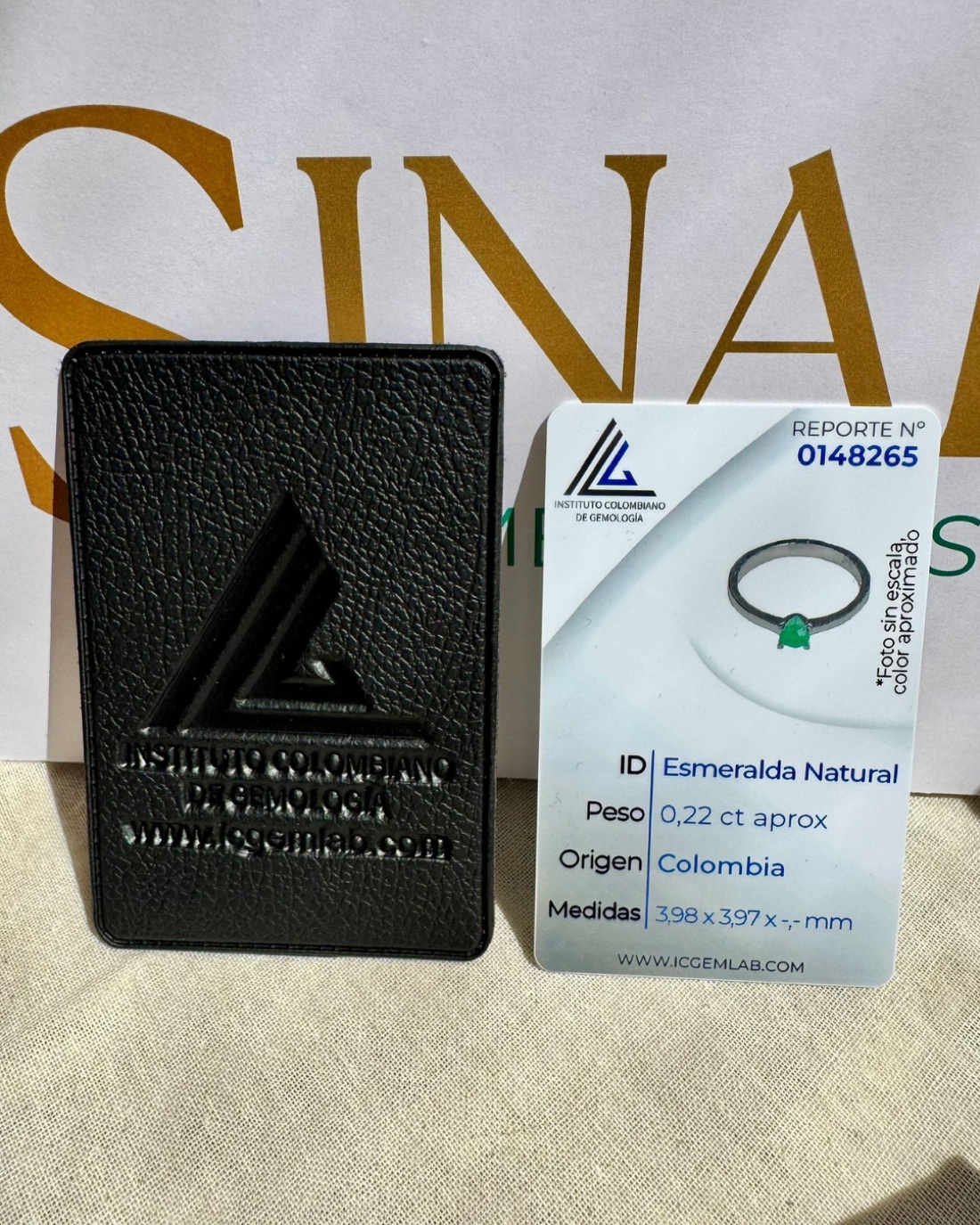 Anillo de esmeralda colombiana certificada · precio